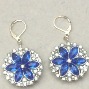 Beautiful Sapphire colored rhinestone earrings